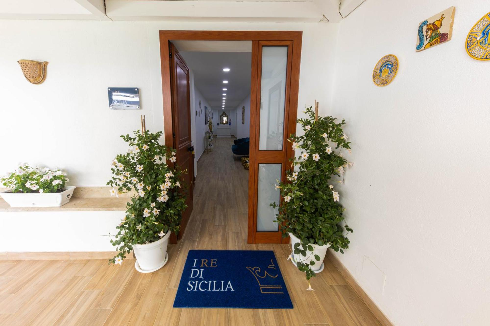 I Re Di Sicilia 2 Apartment Palermo Exterior photo